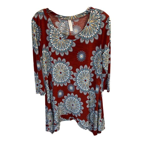 Miss Dottie's M, Bold graphic design Long Tunic Top Reddish Brown - Picture 1 of 7